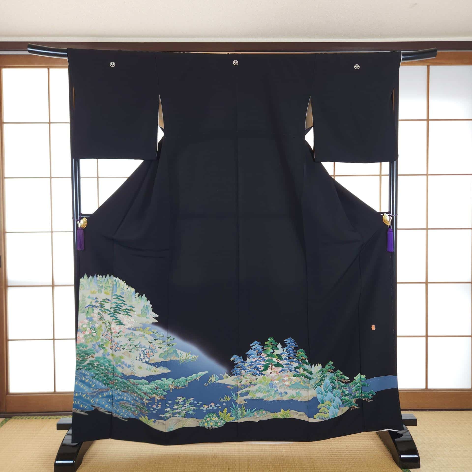 Kimono Kuro Tomesode paysage Japonais Yuzen