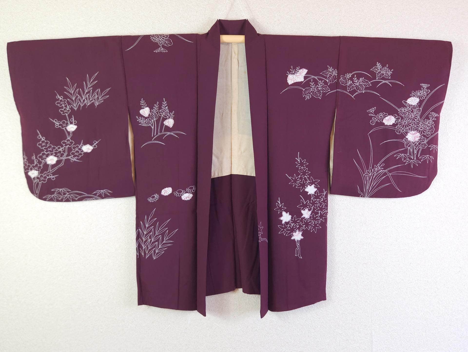 Haori aubergine fleurs blanches Shibori