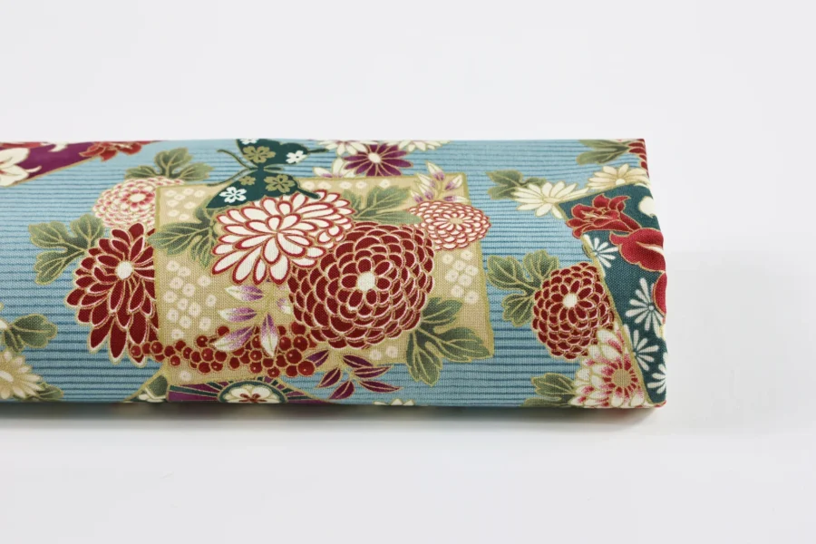 Tissu Japonais lys et papillons fond bleu clair, rouleau de tissu