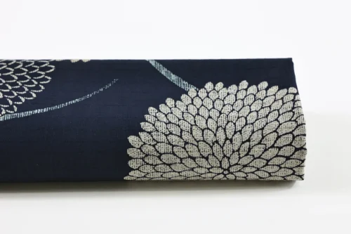 Tissu Japonais chrysanthèmes pompons fond bleu marine, rouleau de tissu